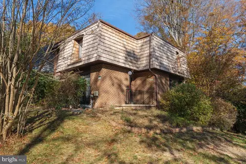 10855 Deborah Dr, Potomac, MD 20854