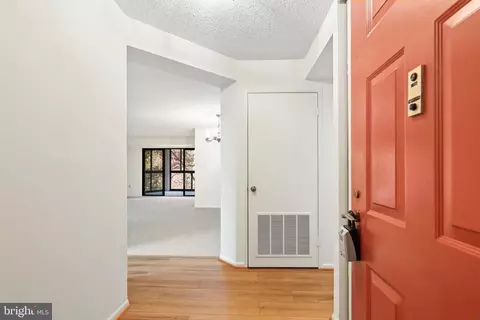 15115 Interlachen Dr #3-724, Silver Spring, MD 20906 photo 2