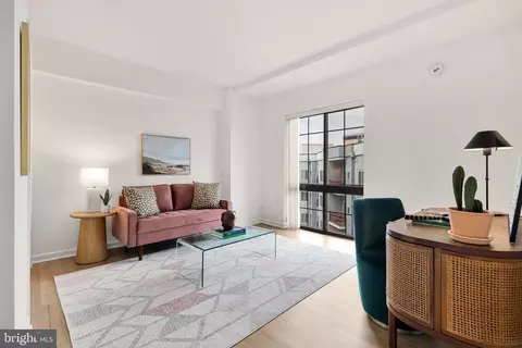 7915 Eastern Ave #914, Silver Spring, MD 20910 photo 3