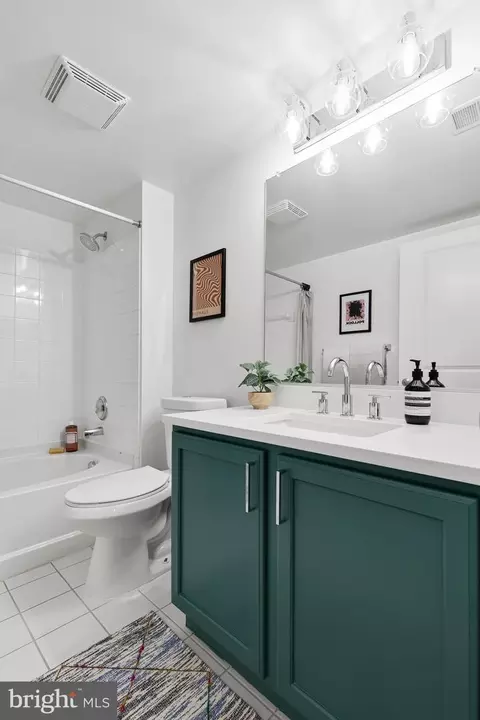7915 Eastern Ave #914, Silver Spring, MD 20910 photo 8