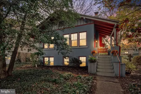 2 Crescent Pl, Takoma Park, MD 20912