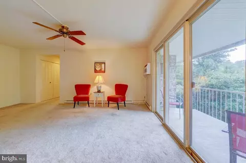 Living - 3314 Chiswick Ct #62-3F, Silver Spring, MD 20906 photo 3 of 6
