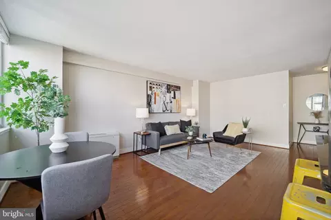 1220 Blair Mill Rd #810, Silver Spring, MD 20910 photo 2