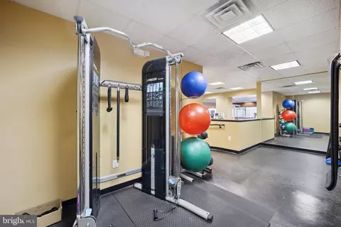1220 Blair Mill Rd #810, Silver Spring, MD 20910 photo 23