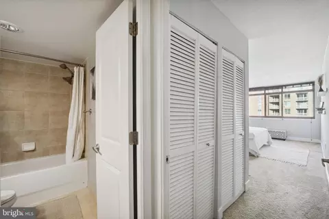 1220 Blair Mill Rd #810, Silver Spring, MD 20910 photo 18