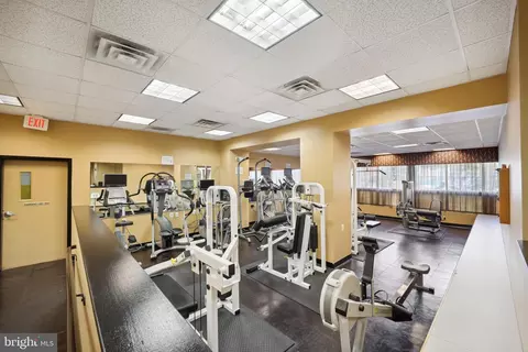 1220 Blair Mill Rd #810, Silver Spring, MD 20910 photo 21