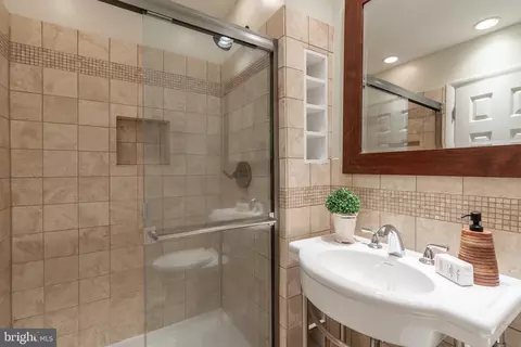 9712 Nassau Ln, Silver Spring, MD 20901 photo 21