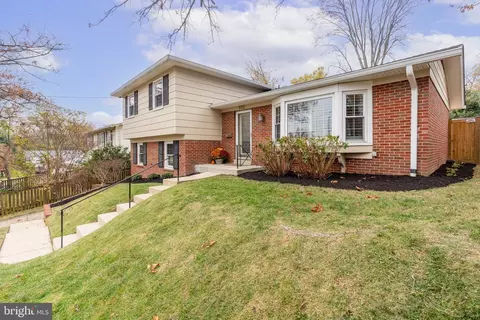 9712 Nassau Ln, Silver Spring, MD 20901 photo 2