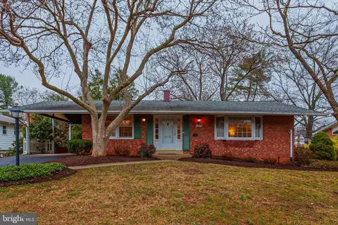11835 Enid Dr, Potomac, MD 20854