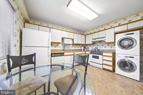 15100 Interlachen Dr #4-426, Silver Spring, MD 20906 photo 22