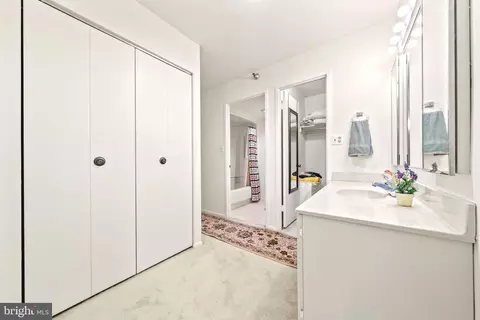 15100 Interlachen Dr #4-426, Silver Spring, MD 20906 photo 6