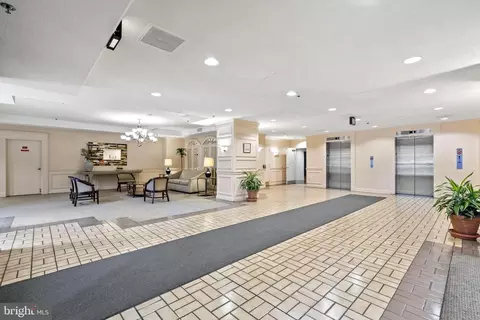 15100 Interlachen Dr #4-426, Silver Spring, MD 20906 photo 3