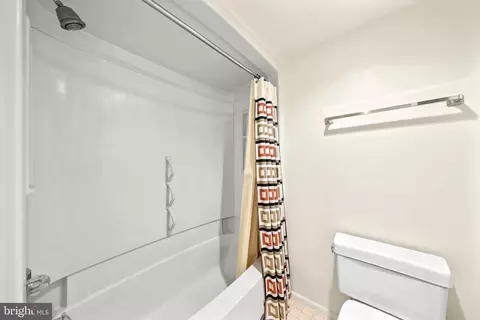 15100 Interlachen Dr #4-426, Silver Spring, MD 20906 photo 11