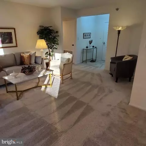 15115 Interlachen Dr #3-102, Silver Spring, MD 20906 photo 2