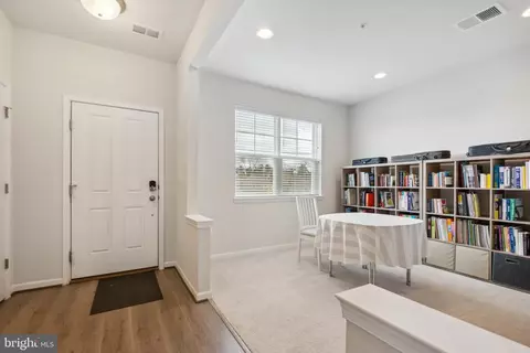 15629 Trolley Ln, Silver Spring, MD 20906 photo 4