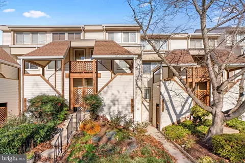 18268 Windsor Hill Dr #403, Olney, MD 20832