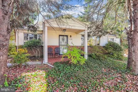 2708 Ross Rd, Chevy Chase, MD 20815