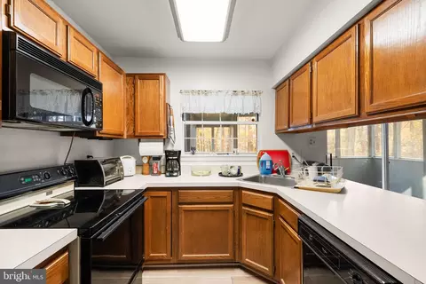 1517 Hugo Cir, Silver Spring, MD 20906 photo 9