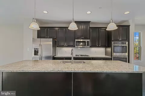 1603 Regent Manor Ct, Silver Spring, MD 20904 photo 6