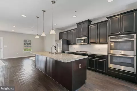 1603 Regent Manor Ct, Silver Spring, MD 20904 photo 12