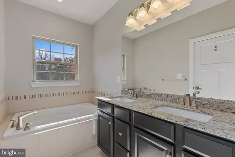 1603 Regent Manor Ct, Silver Spring, MD 20904 photo 29