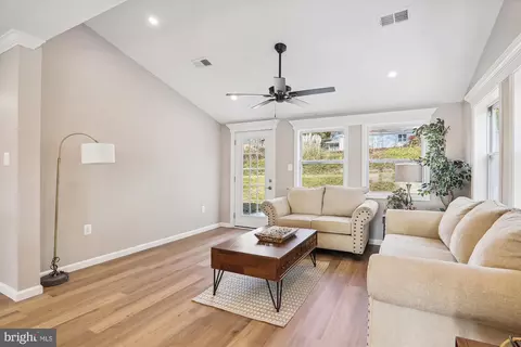 9936 Cottrell Ter, Silver Spring, MD 20903 photo 14