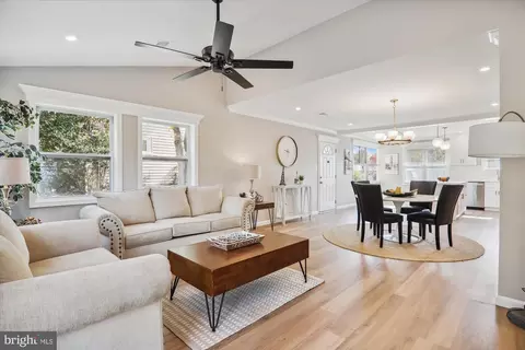 9936 Cottrell Ter, Silver Spring, MD 20903 photo 12