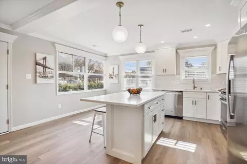 9936 Cottrell Ter, Silver Spring, MD 20903 photo 4