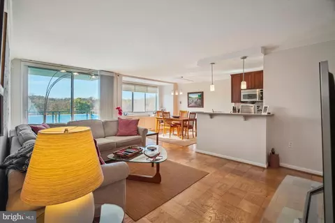 10500 Rockville Pike #610, Rockville, MD 20852