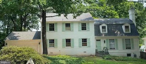 7709 Masters Dr, Potomac, MD 20854