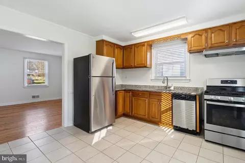 2816 Parker Ave, Silver Spring, MD 20902 photo 2