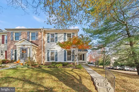 8508 Fountain Valley Dr, Gaithersburg, MD 20886