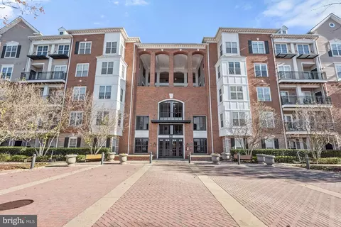 501 Hungerford Dr #P94, Rockville, MD 20850