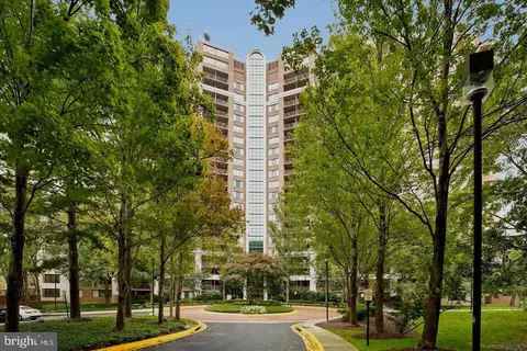 10101 Grosvenor Pl #505, Rockville, MD 20852