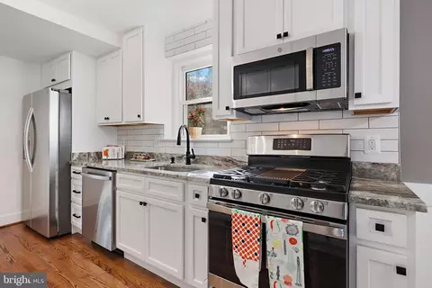 9002 Eton Rd, Silver Spring, MD 20901 photo 10