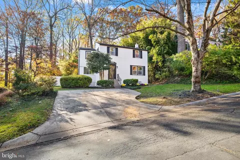9002 Eton Rd, Silver Spring, MD 20901