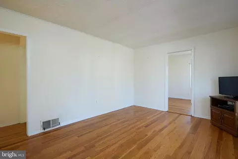 4506 Gridley Rd, Silver Spring, MD 20906 photo 4