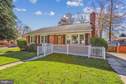 1700 Windham Ln, Silver Spring, MD 20902