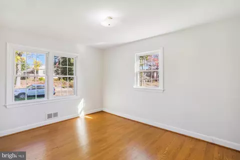1700 Windham Ln, Silver Spring, MD 20902 photo 13