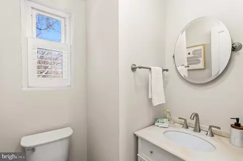 116 Lynnmoor Dr, Silver Spring, MD 20901 photo 9