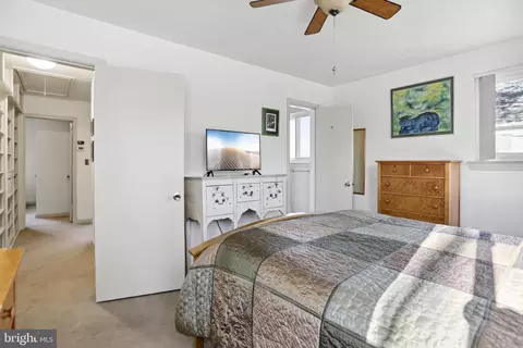 2405 Colston Dr, Silver Spring, MD 20910 photo 10