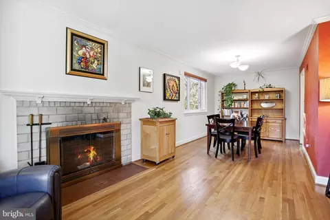 2405 Colston Dr, Silver Spring, MD 20910 photo 5