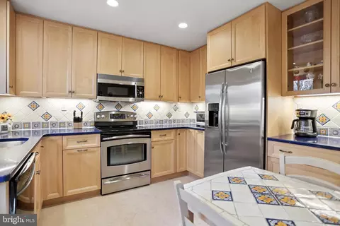 2405 Colston Dr, Silver Spring, MD 20910 photo 8