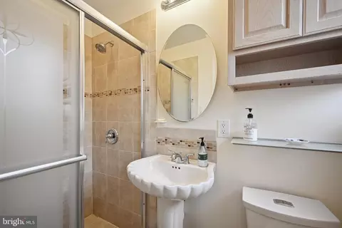2405 Colston Dr, Silver Spring, MD 20910 photo 12
