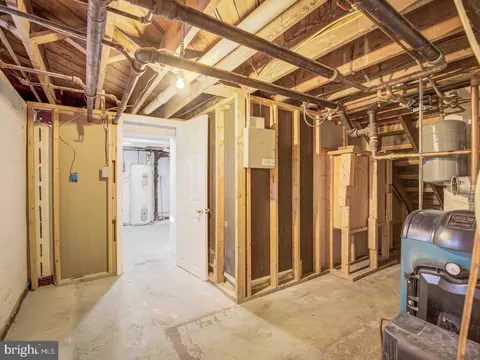 12500 Meadowood Dr, Silver Spring, MD 20904 photo 69