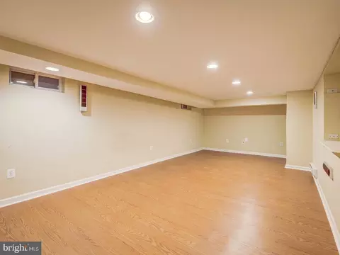 12500 Meadowood Dr, Silver Spring, MD 20904 photo 65