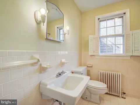 12500 Meadowood Dr, Silver Spring, MD 20904 photo 25