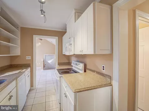 12500 Meadowood Dr, Silver Spring, MD 20904 photo 27