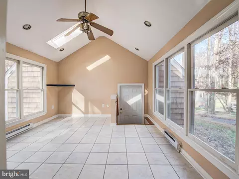 12500 Meadowood Dr, Silver Spring, MD 20904 photo 32