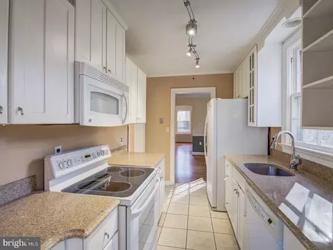 12500 Meadowood Dr, Silver Spring, MD 20904 photo 31